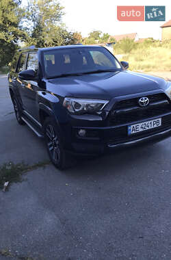 Внедорожник / Кроссовер Toyota 4Runner 2016 в 