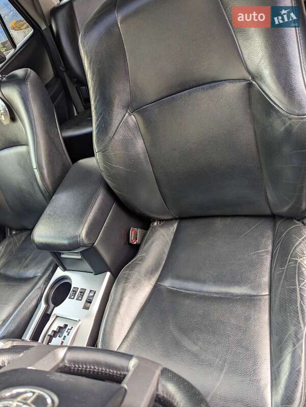 Внедорожник / Кроссовер Toyota 4Runner 2012 в Кропивницком
