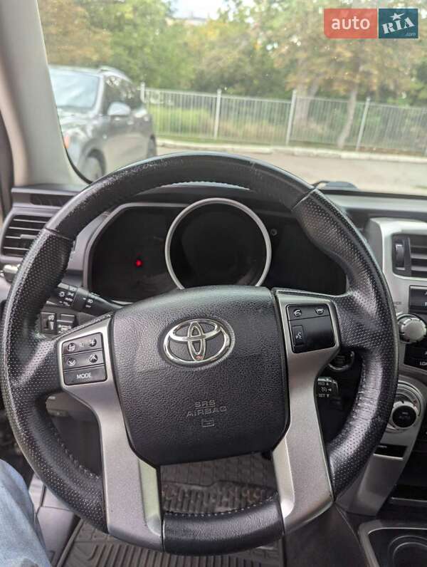 Внедорожник / Кроссовер Toyota 4Runner 2012 в Кропивницком