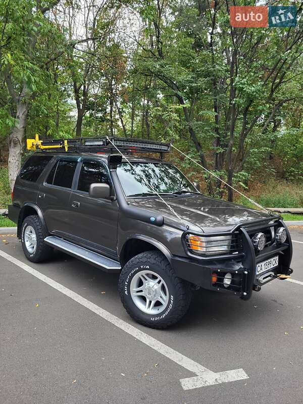 Позашляховик / Кросовер Toyota 4Runner 1997 в Черкасах