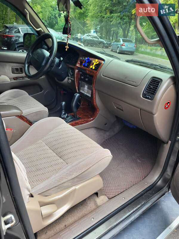 Позашляховик / Кросовер Toyota 4Runner 1997 в Черкасах
