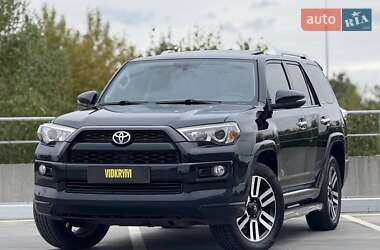 Внедорожник / Кроссовер Toyota 4Runner 2016 в Киеве