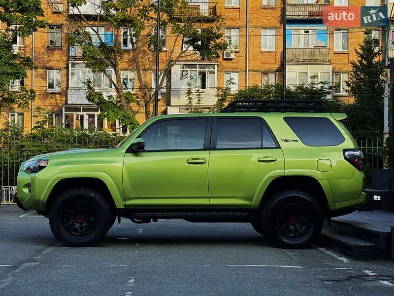Внедорожник / Кроссовер Toyota 4Runner 2021 в Киеве