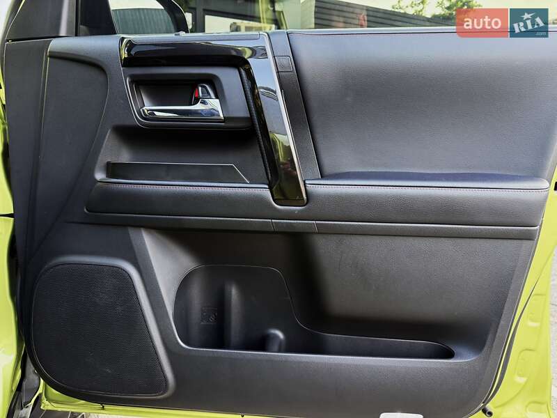 Внедорожник / Кроссовер Toyota 4Runner 2021 в Киеве