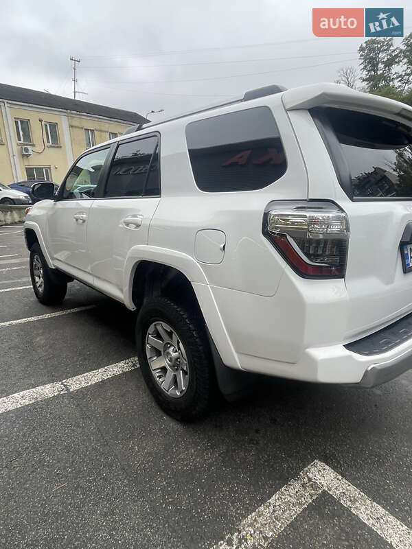 Внедорожник / Кроссовер Toyota 4Runner 2016 в Киеве фото 8 Внедорожник / Кроссовер Toyota 4Runner 2016 в Киеве