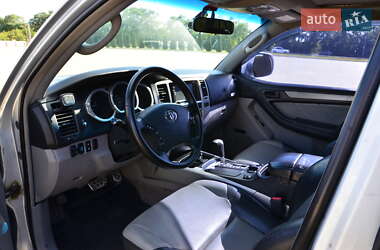 Внедорожник / Кроссовер Toyota 4Runner 2005 в  фото 19 Внедорожник / Кроссовер Toyota 4Runner 2005 в