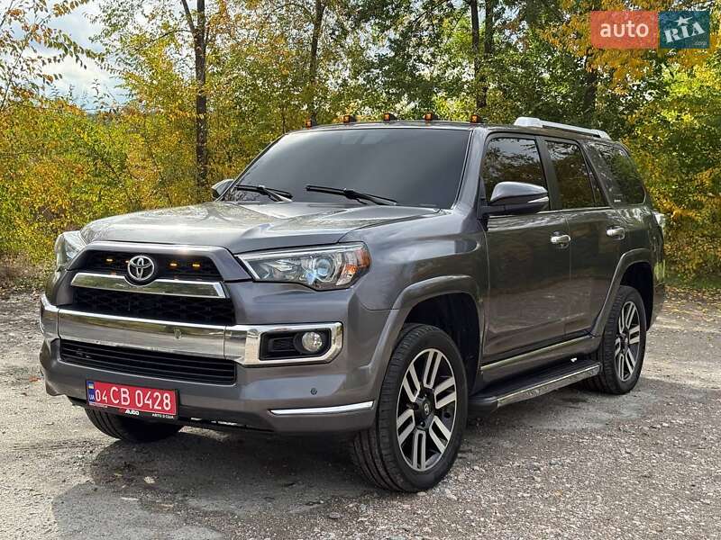 Позашляховик / Кросовер Toyota 4Runner 2014 в Кривому Розі