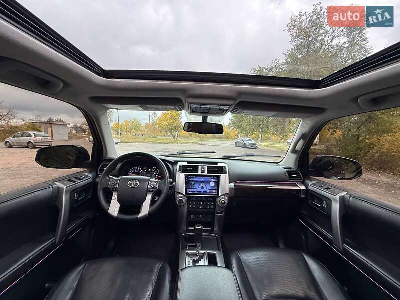 Позашляховик / Кросовер Toyota 4Runner 2014 в Кривому Розі
