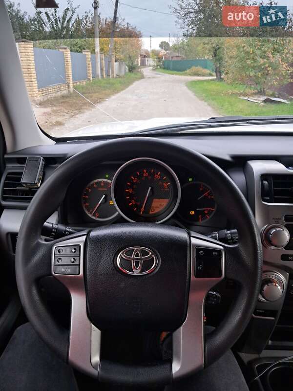 Внедорожник / Кроссовер Toyota 4Runner 2012 в Киеве