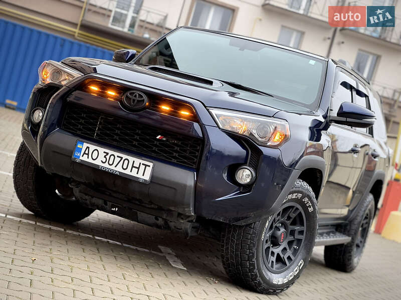 Внедорожник / Кроссовер Toyota 4Runner 2017 в Ужгороде