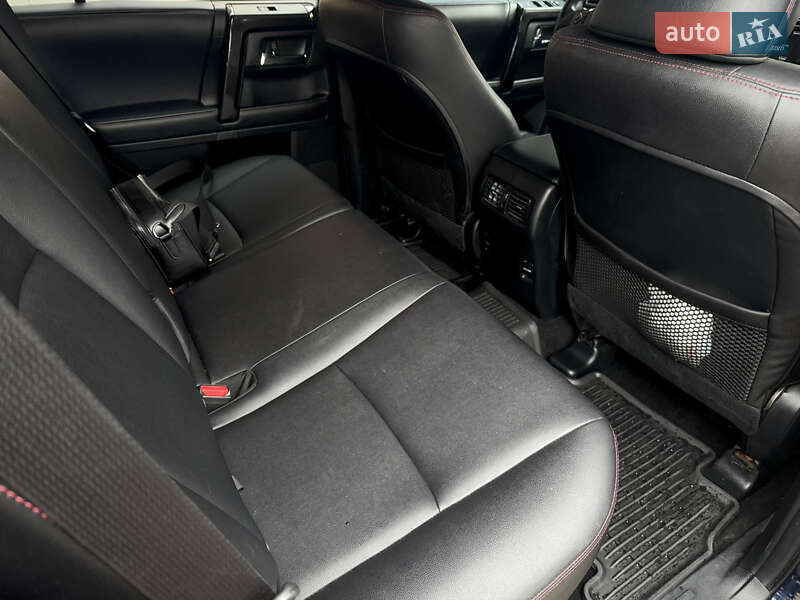 Внедорожник / Кроссовер Toyota 4Runner 2017 в Ужгороде