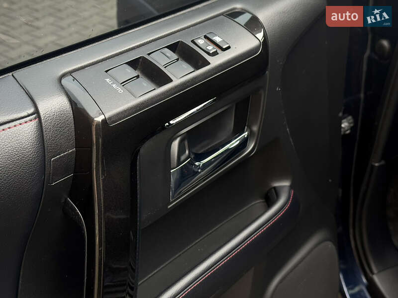 Внедорожник / Кроссовер Toyota 4Runner 2017 в Ужгороде