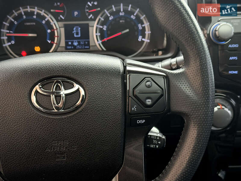 Внедорожник / Кроссовер Toyota 4Runner 2017 в Ужгороде