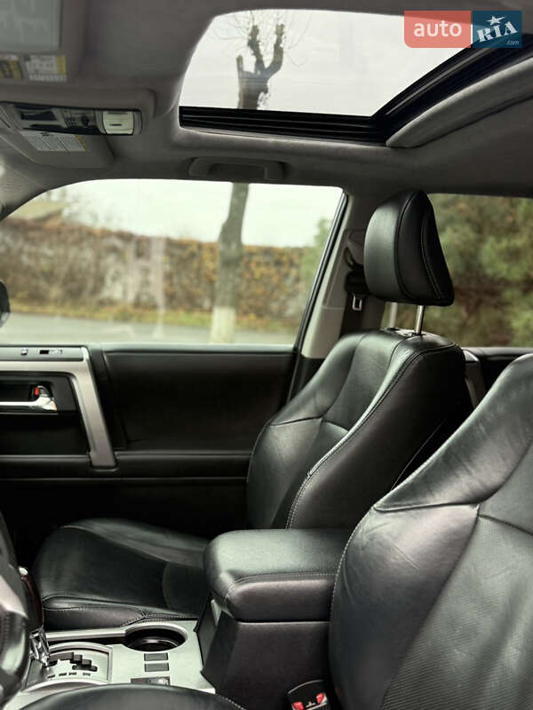 Внедорожник / Кроссовер Toyota 4Runner 2014 в Виннице