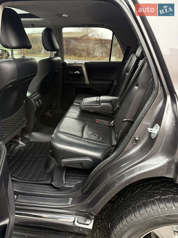 Внедорожник / Кроссовер Toyota 4Runner 2014 в Виннице