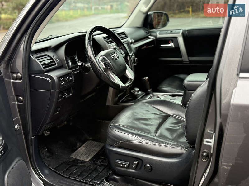 Внедорожник / Кроссовер Toyota 4Runner 2014 в Виннице