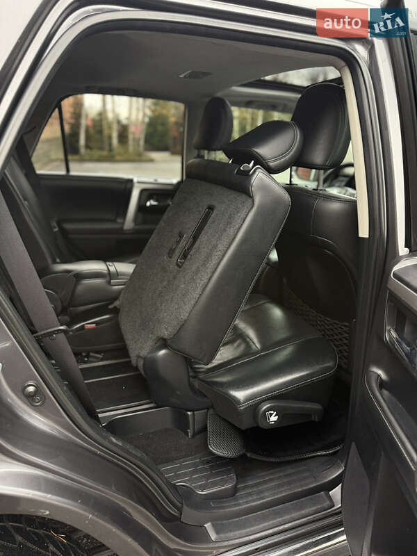 Внедорожник / Кроссовер Toyota 4Runner 2014 в Виннице