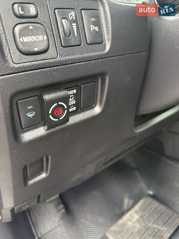 Внедорожник / Кроссовер Toyota 4Runner 2014 в Виннице