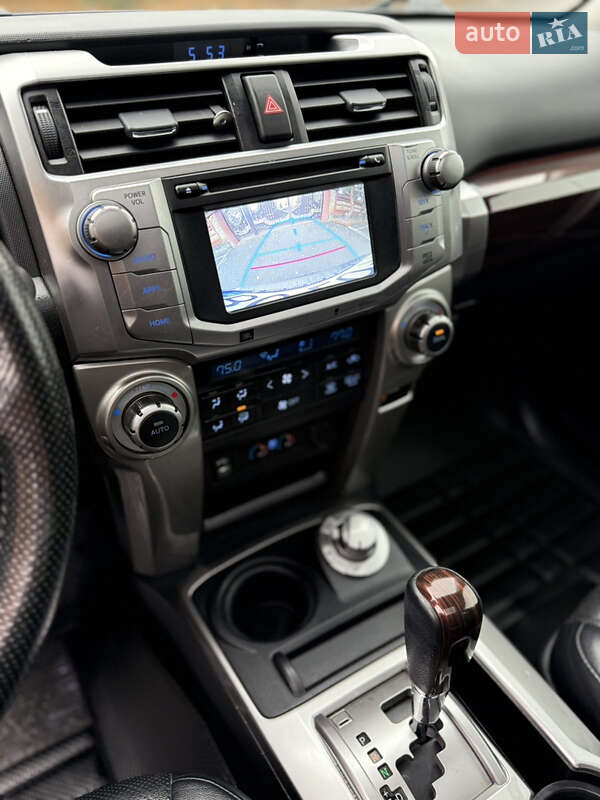 Внедорожник / Кроссовер Toyota 4Runner 2014 в Виннице