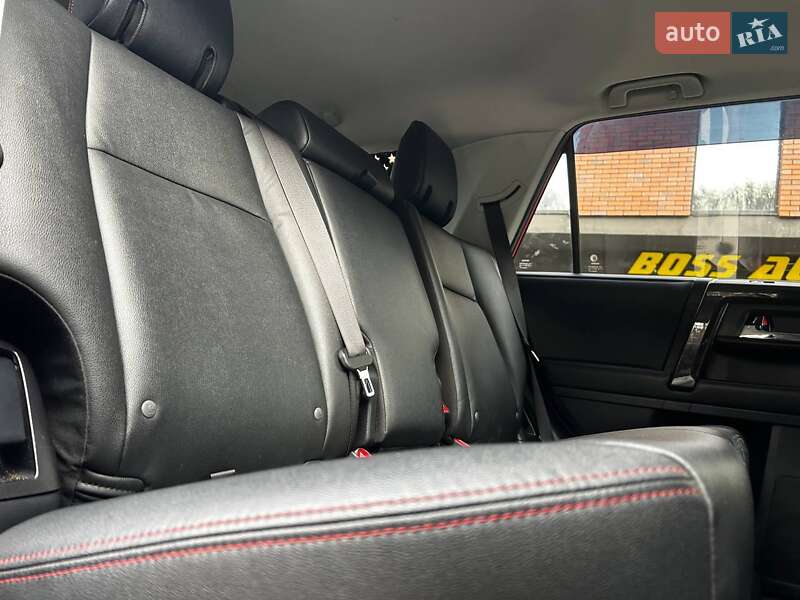 Внедорожник / Кроссовер Toyota 4Runner 2020 в Черновцах