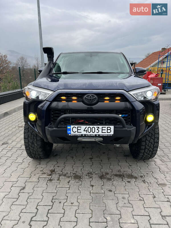 Внедорожник / Кроссовер Toyota 4Runner 2014 в Яремче