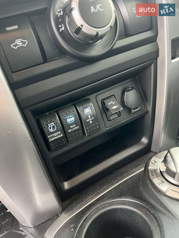 Внедорожник / Кроссовер Toyota 4Runner 2014 в Яремче