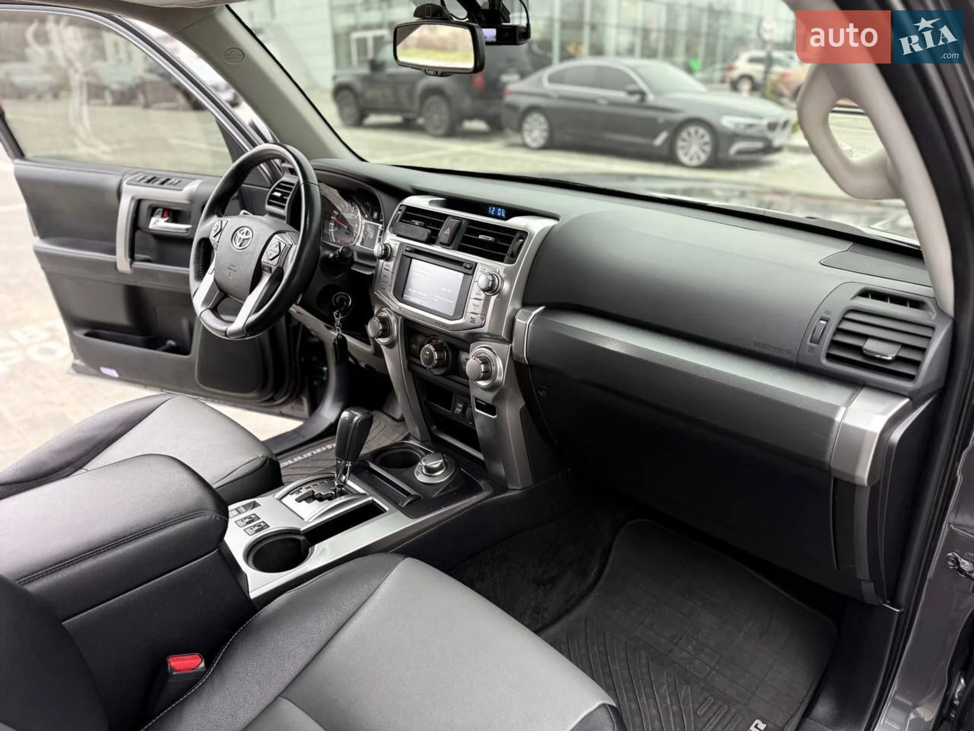 2016 Toyota 4Runner - мініатюра 16