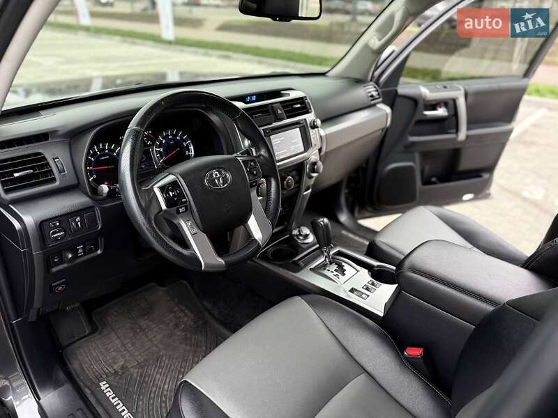 Внедорожник / Кроссовер Toyota 4Runner 2016 в Черкассах фото 20 Внедорожник / Кроссовер Toyota 4Runner 2016 в Черкассах