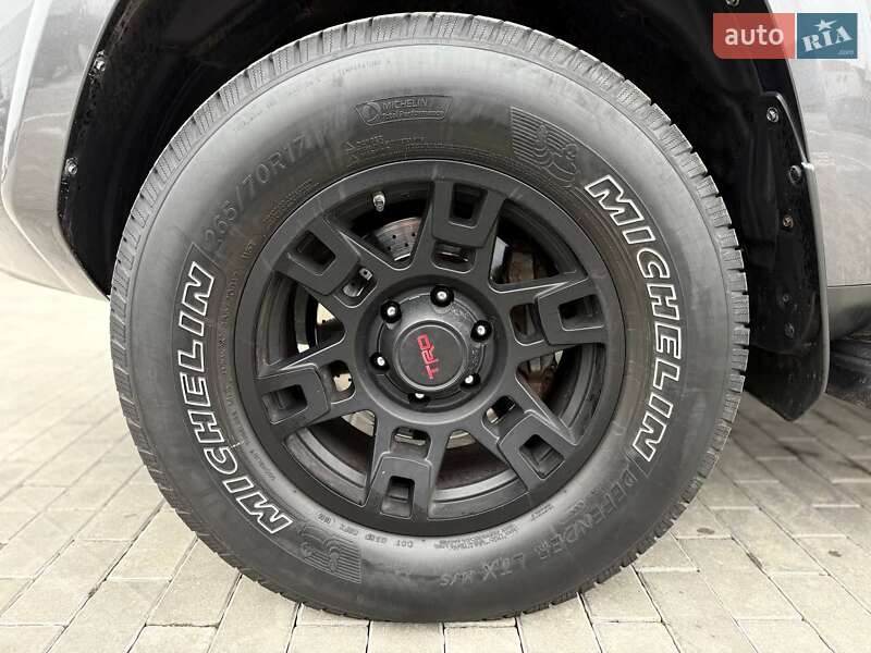Внедорожник / Кроссовер Toyota 4Runner 2016 в Черкассах фото 45 Внедорожник / Кроссовер Toyota 4Runner 2016 в Черкассах