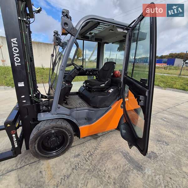 Вилочный погрузчик Toyota 52-8FDF30 2016 в Пустомытах фото 4 Вилочный погрузчик Toyota 52-8FDF30 2016 в Пустомытах