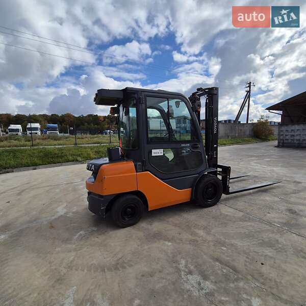 Вилочный погрузчик Toyota 52-8FDF30 2016 в Пустомытах фото 13 Вилочный погрузчик Toyota 52-8FDF30 2016 в Пустомытах