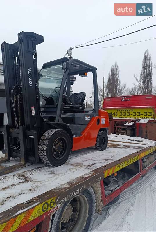 Toyota 52-8FDF30 2016