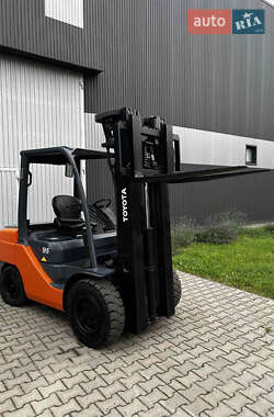 Вилочний навантажувач Toyota 52-8FDJF35 2008 в Луцьку