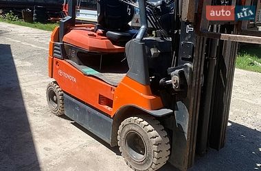 Контейнерний навантажувач Toyota 7FB15 2009 в Сокирянах