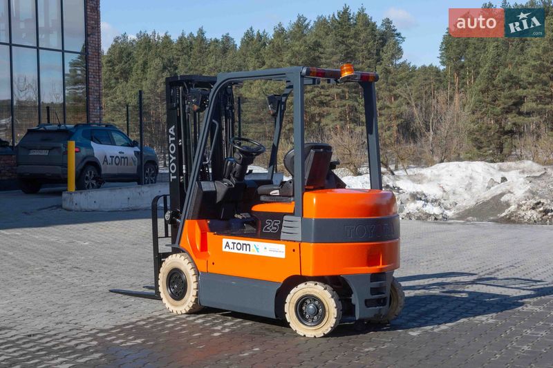 Вилочный погрузчик Toyota 7FB 2012 в Житомире фото 13 Вилочный погрузчик Toyota 7FB 2012 в Житомире