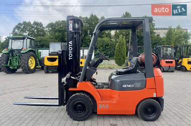 Вилочний навантажувач Toyota 7FG15 2004 в Радомишлі