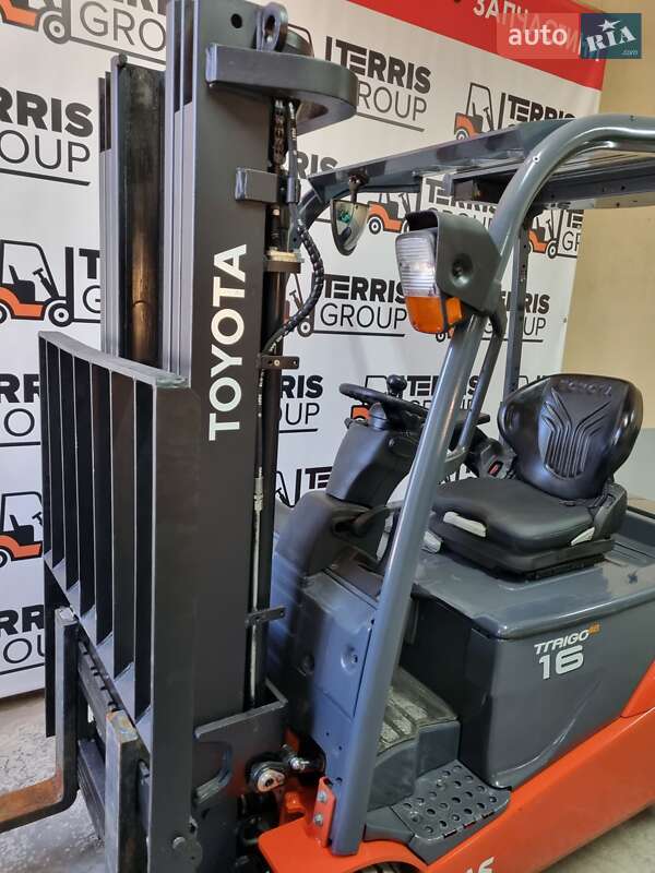 Вилочный погрузчик Toyota 8FBMT16 2013 в Виннице