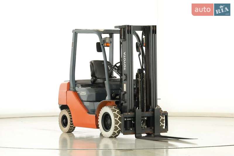 Вилочний навантажувач Toyota 8FDF-25 2018 в Києві фото 4 Вилочний навантажувач Toyota 8FDF-25 2018 в Києві