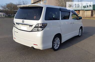 Мінівен Toyota Alphard 2009 в 