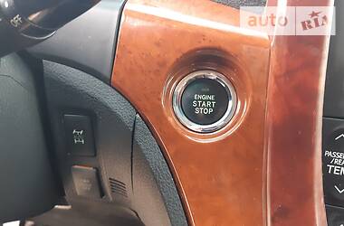 Мінівен Toyota Alphard 2009 в 
