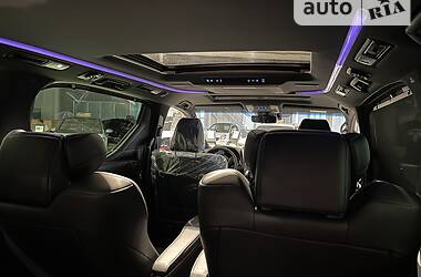 Мінівен Toyota Alphard 2021 в 