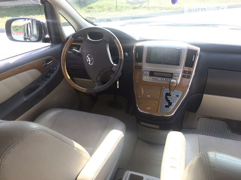 Минивэн Toyota Alphard 2007 в Бершади