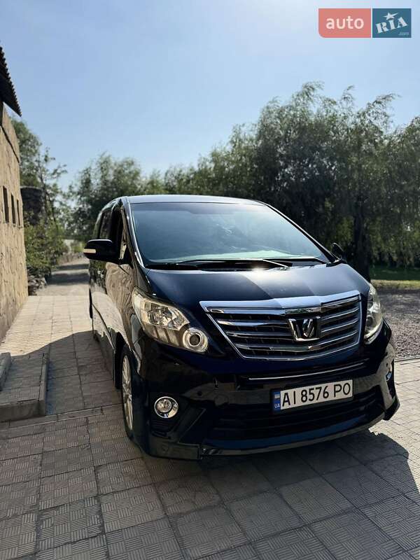 Минивэн Toyota Alphard 2012 в 