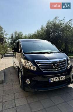 Минивэн Toyota Alphard 2012 в 