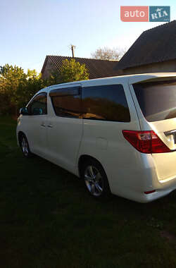 Минивэн Toyota Alphard 2009 в 
