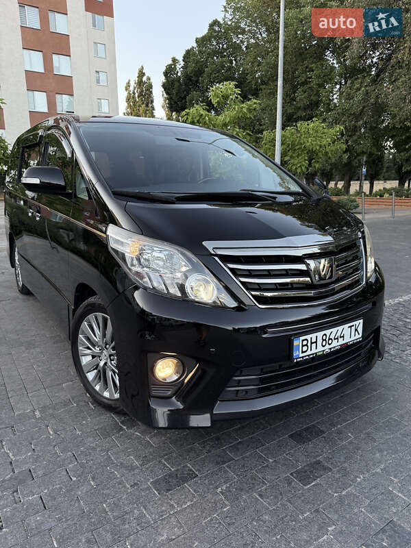 Мінівен Toyota Alphard 2014 в Одесі