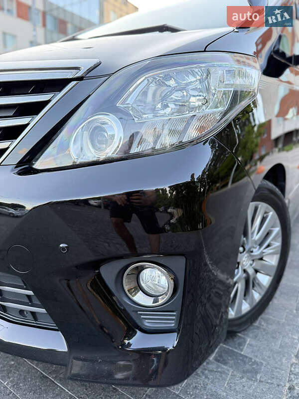 Мінівен Toyota Alphard 2014 в Одесі