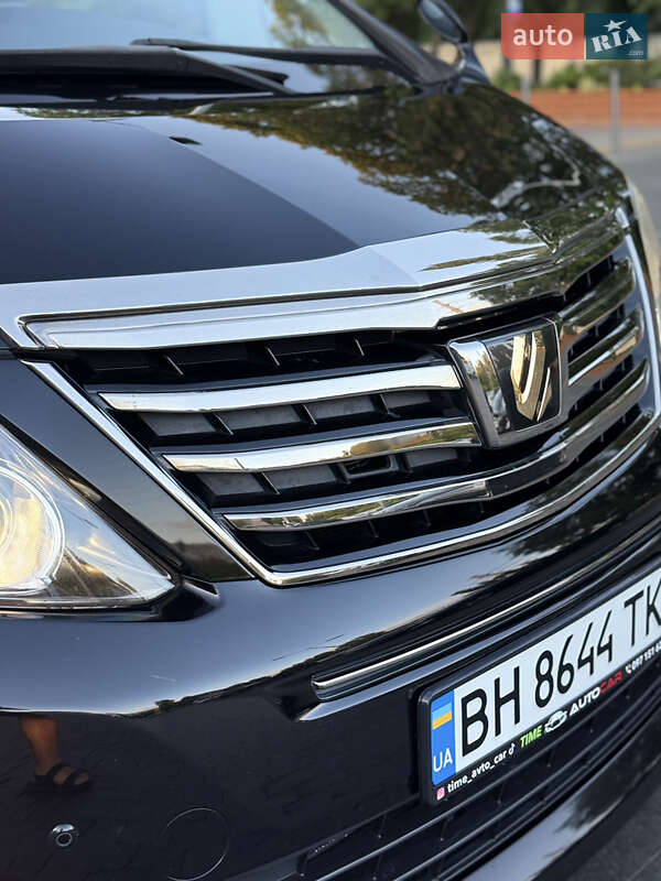 Мінівен Toyota Alphard 2014 в Одесі