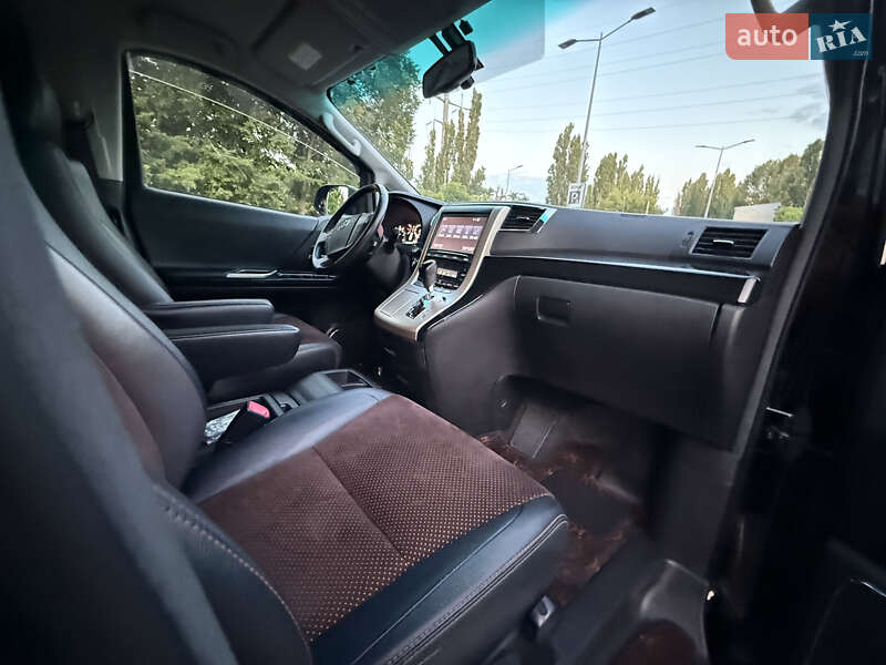 Мінівен Toyota Alphard 2014 в Одесі