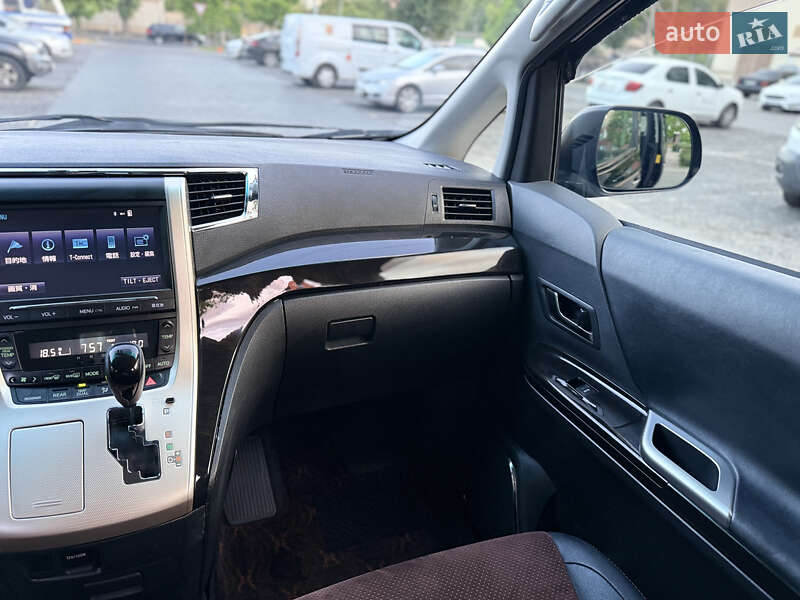 Мінівен Toyota Alphard 2014 в Одесі